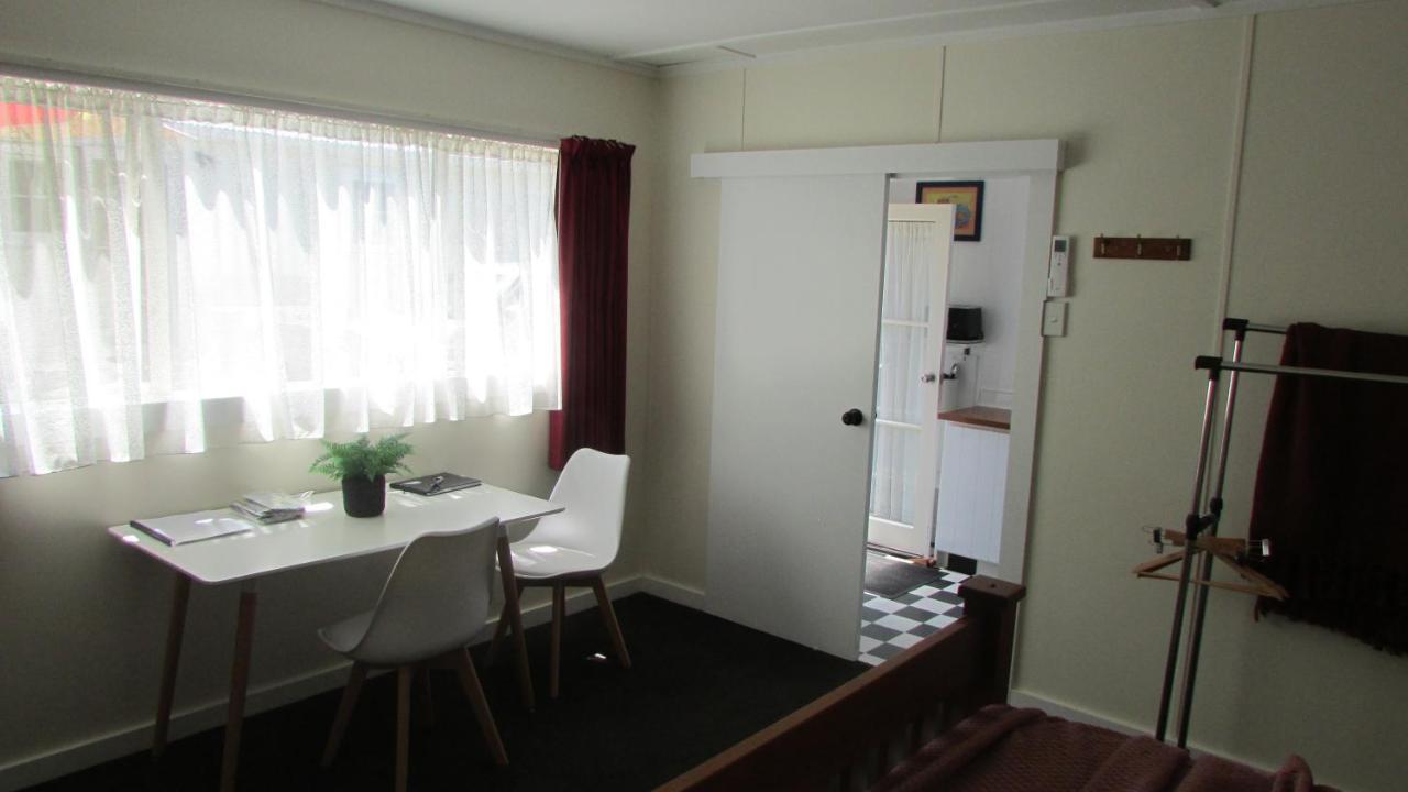 Cozy Haven - Waihi Apartment ภายนอก รูปภาพ